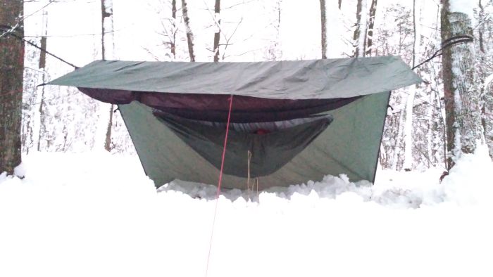 Туристичний тент Naim зелений